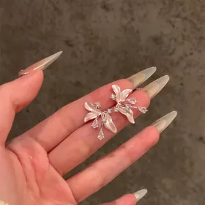 Moda Orecchini a Bottone Iris in Lega con Perno in Argento Rosa Smaltato Strass Gioielli Orecchini per Donna Regalo