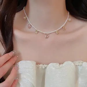 Collier en Perles Artificielles Vintage Français Pendentifs Tulipe en Zirconia Rose Choker en Alliage Doré pour Femme Bijoux Élégant
