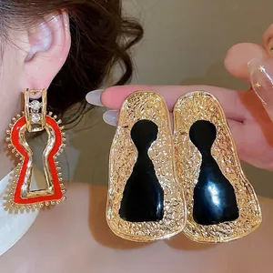 Retro Alloy Geometric Irregular Drop Earrings With 925 Sterling Silver Earring Post Artistic Gold Plated Hammered Texture Metal Stud Earrings For Women