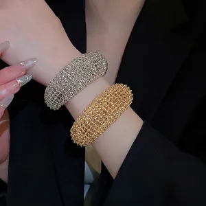 Hohle Schmelzpunktperle Offener Armreif Metallarmband Übertriebenes Minimalistisches Design Modeschmuck Für Damen