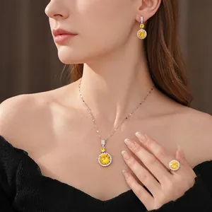 Elegante set di gioielli con collana, orecchini e anello in zircone giallo per donna.