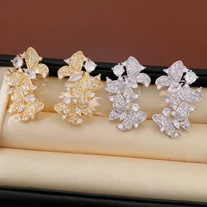Orecchini a Bottone a Farfalla Placcati in Oro 18K in Rame e Zirconia Con Perno in Argento Sterling 925 per Donna