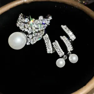 Exquisite luxury pearl and cubic zirconia ring and earring jewelry set for elegant women