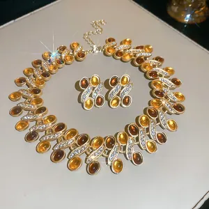 Luxus Vintage Harz und Strass Bernstein Oval Halskette und Ohrringe Schmuckset Detail