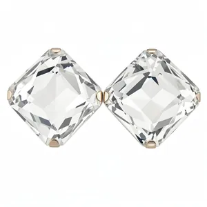 Boucles d'oreilles carrées en cristal avec monture griffes dorée pour femmes