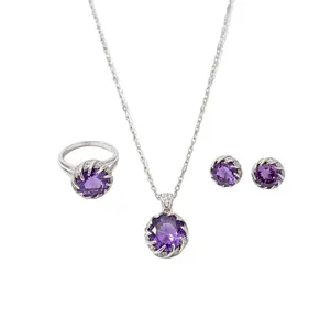 Elegante conjunto de joyas de circón púrpura con collar, anillo y pendientes para mujer