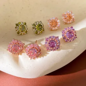 Eleganti Orecchini a Bottone Tondi Geometrici in Rame con Zirconia con Perno in Argento Gioielli di Moda per Donna