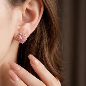 Eleganti orecchini a perno geometrici con zirconi rosa e ago in argento per donna