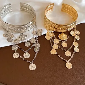Bracelets de bras élégants en or et argent avec chaînes et pendentifs de pièces de portrait