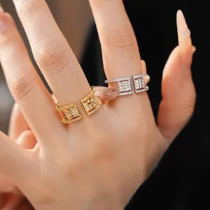 Bague Ouverte Géométrique Creuse à Double Couche Plaquée Or 18K Pour Femme Luxe Minimaliste Bague Ajustable Bijoux de Mode Cadeau
