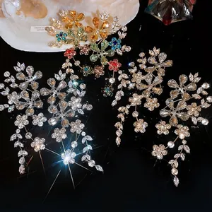Boucles d'oreilles pendantes fleurs en cristal de luxe avec strass étincelants