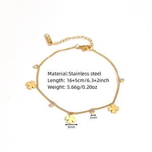Detail einer goldenen Edelstahl-Kleeblatt-Fußkette mit Größen- und Gewichtsangaben