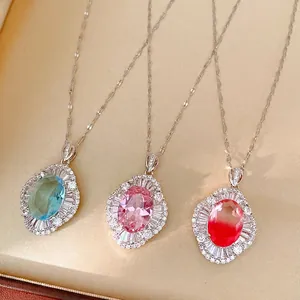 Palace Style Vintage Oval Zirconia Pendant Necklace For Women Copper Inlaid Rhinestone Clavicle Chain Party Jewelry Gift