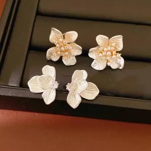 Women S925 Sterling Silver Post Flower Stud Earrings Copper Enamel Drip Oil Zirconia Sweet Elegant Floral Jewelry Accessories
