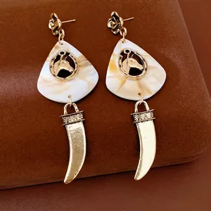 Retro Ethno Stil Harz Pferdekopf Blume Ohrringe Für Damen Vintage Legierung Silber Ohrringpfosten Gold Braun Schmuck Geschenk