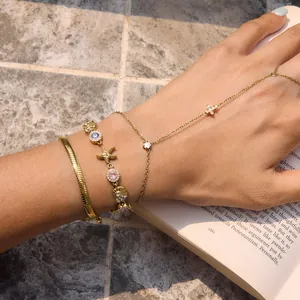 Bracelet bague en acier inoxydable plaqué or 18 carats avec étoile de mer et zircons