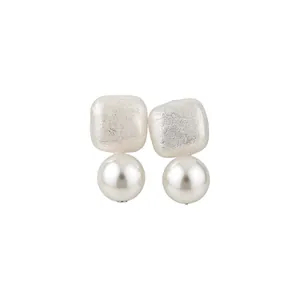 Minimalist square textured silver stud earrings with round pearls in Korean style
