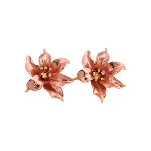 Eleganti orecchini a lobo in metallo a forma di fiore oro rosa stile resort da donna
