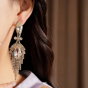 Boucles d'oreilles pendantes gouttes d'eau avec strass brillants style luxe vintage