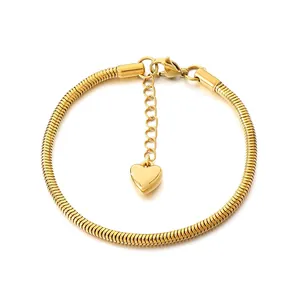 Bracelet élégant en maille serpent dorée 3mm en acier avec pendentif cœur