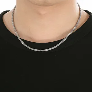 Collier chaîne en corde torsadée en acier inoxydable minimaliste pour hommes et femmes.
