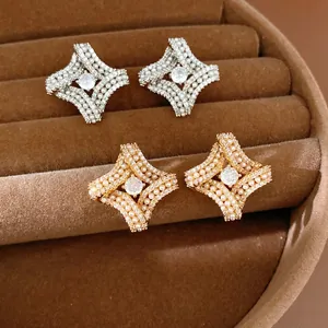 Boucles d'Oreilles Clous Losange Torsadé Plaqué Or 18 Carats Zirconia Femmes Géométrique Perle Artificielle Tige Argent