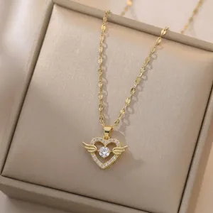 Collana Con Ciondolo Cuore Ali D Angelo Pietra Battente Acciaio Al Titanio Zirconia Cubica Dorato Gioielli