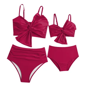 Set bikini coordinati madre e figlia rosso vino con dettagli a fiocco frontali