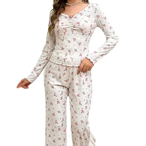 Ensemble pyjama à fleurs pour femme avec haut froncé à manches longues et pantalon