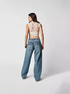 Jeans da donna a vita alta con gamba larga, lavaggio blu e grandi tasche cargo posteriori