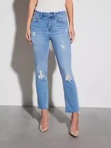 Jean bleu clair taille haute pour femme avec déchirures et ourlets effilochés