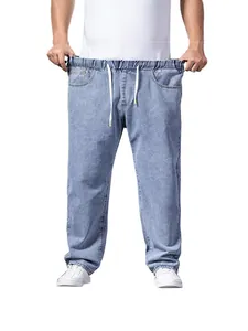 Jeans da uomo taglie forti gamba larga con coulisse elastica in vita in blu chiaro lavato