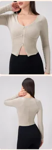 Dettagli del top da yoga a costine con doppia cerniera e taglio corto slim-fit sportivo