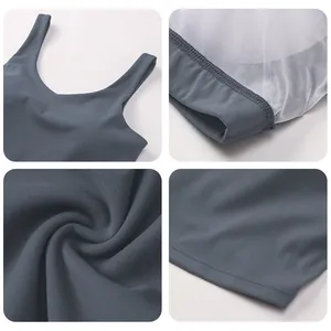 Détails de la brassière de yoga gris foncé avec doublure en maille et tissu brossé doux