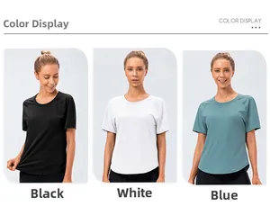 Gros plan de trois t-shirts de sport noirs, blancs et bleu sarcelle à manches raglan