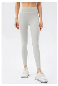 Detailansicht der hochtaillierten, nahtlosen Yoga-Leggings in Eisgrau mit Bauchkontrolle