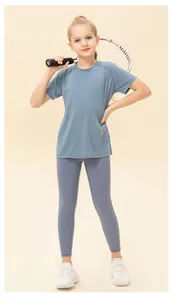 Girl's quick-dry breathable sports set in blue with short-sleeve top and leggings