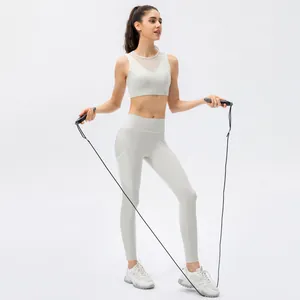 Ivory Yoga-Set mit Mesh-Sport-BH und High-Waist-Leggings mit praktischen Seitentaschen