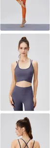 Détail de la base croisée et du tissu respirant haute élasticité de la brassière yoga