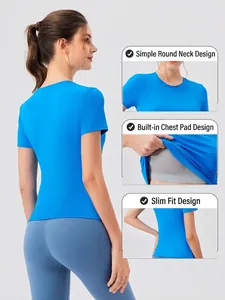 T-shirt de yoga bleu pour femme avec coussinets, respirant et séchage rapide coupe moulante
