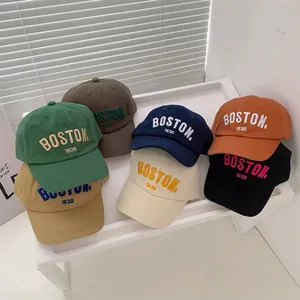 Assortiment de casquettes de baseball en coton pour enfants avec broderie Boston chic