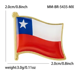 Chilean flag brooch in gold-plated enamel with dimensions 2.0cm and weight 3.0g