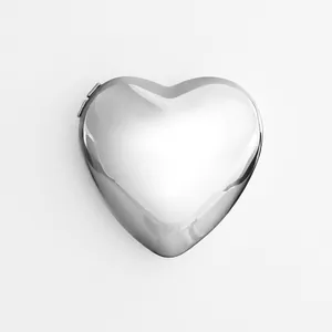 Sac De Soirée En Métal En Forme De Coeur Argent Poli Coque Rigide Bandoulière Avec Chaîne