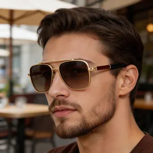Lunettes de soleil pilote pour hommes avec monture en métal doré et verres dégradés