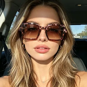 Modern square tortoiseshell sunglasses for women with brown gradient lenses and UV protection