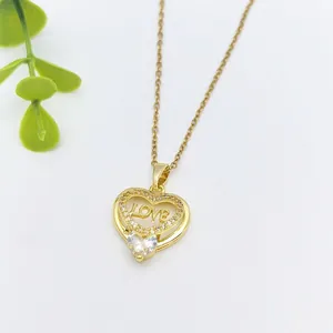 Collana doppia a cuore dorata con incisione LOVE e zircone cristallo su catena