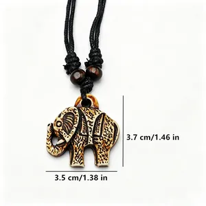 Collana con ciondolo a forma di elefante in resina vintage con cordino nero e perline