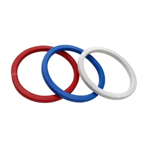 Ensemble de trois bracelets style ressort minimalistes en rouge, bleu et blanc