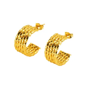 Elegantes pendientes de aro trenzados de acero inoxidable bañados en oro de 18 quilates
