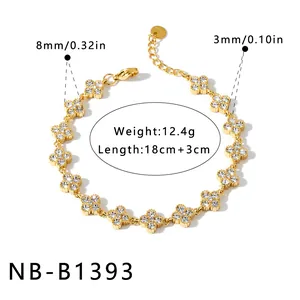 Dettaglio bracciale a fiori dorato con peso 12,4g e specifiche di lunghezza 18cm